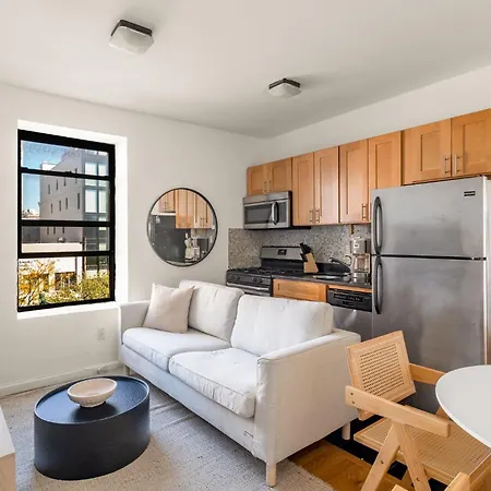 Chic & Trendy 3Bd 1Bath Escape In The Lower East Side